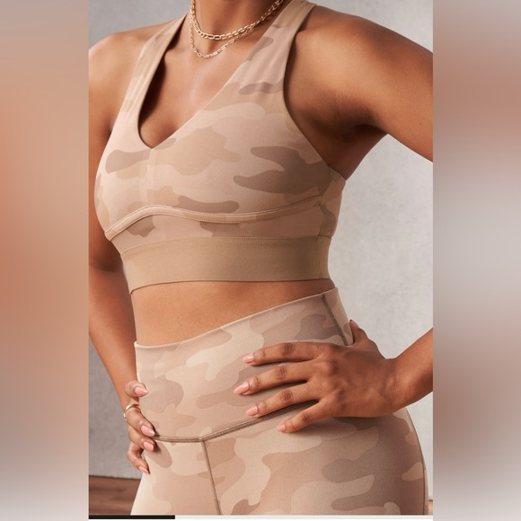 Fabletics Camo/Teddy Workout Set. - Picture 2 of 6